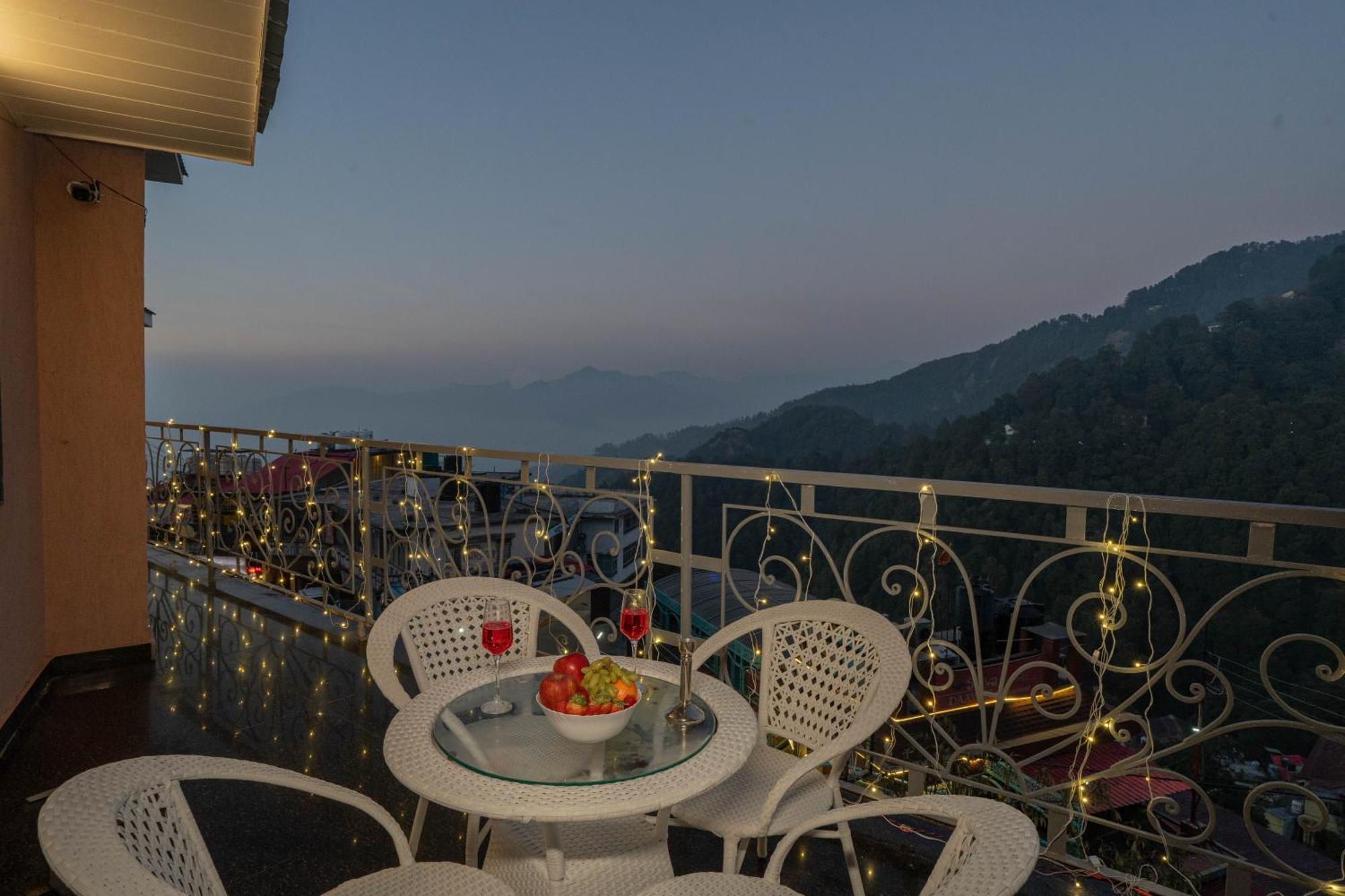 Perfectstayz Premium At Mall Road Mussoorie Esterno foto