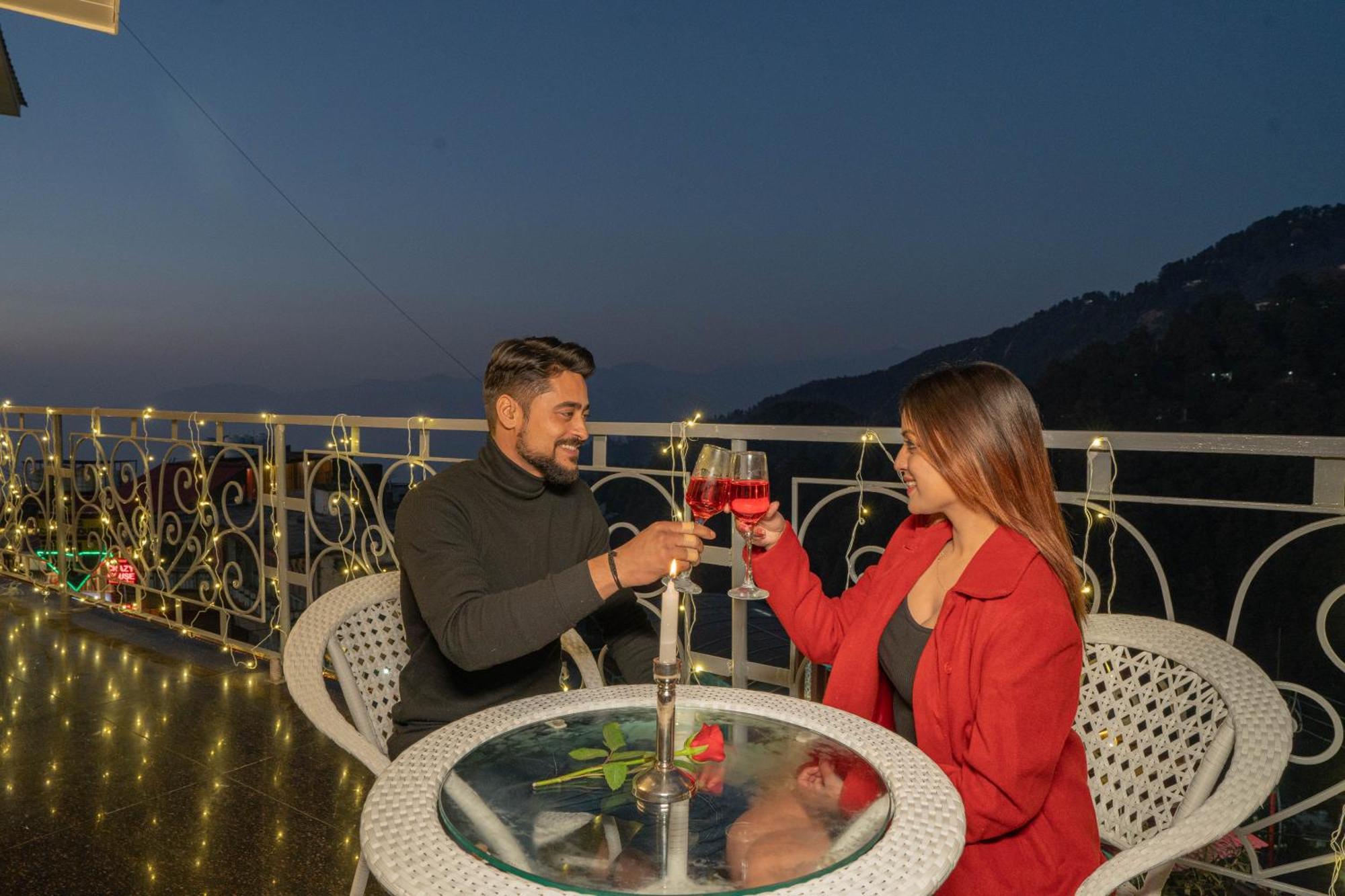 Perfectstayz Premium At Mall Road Mussoorie Esterno foto