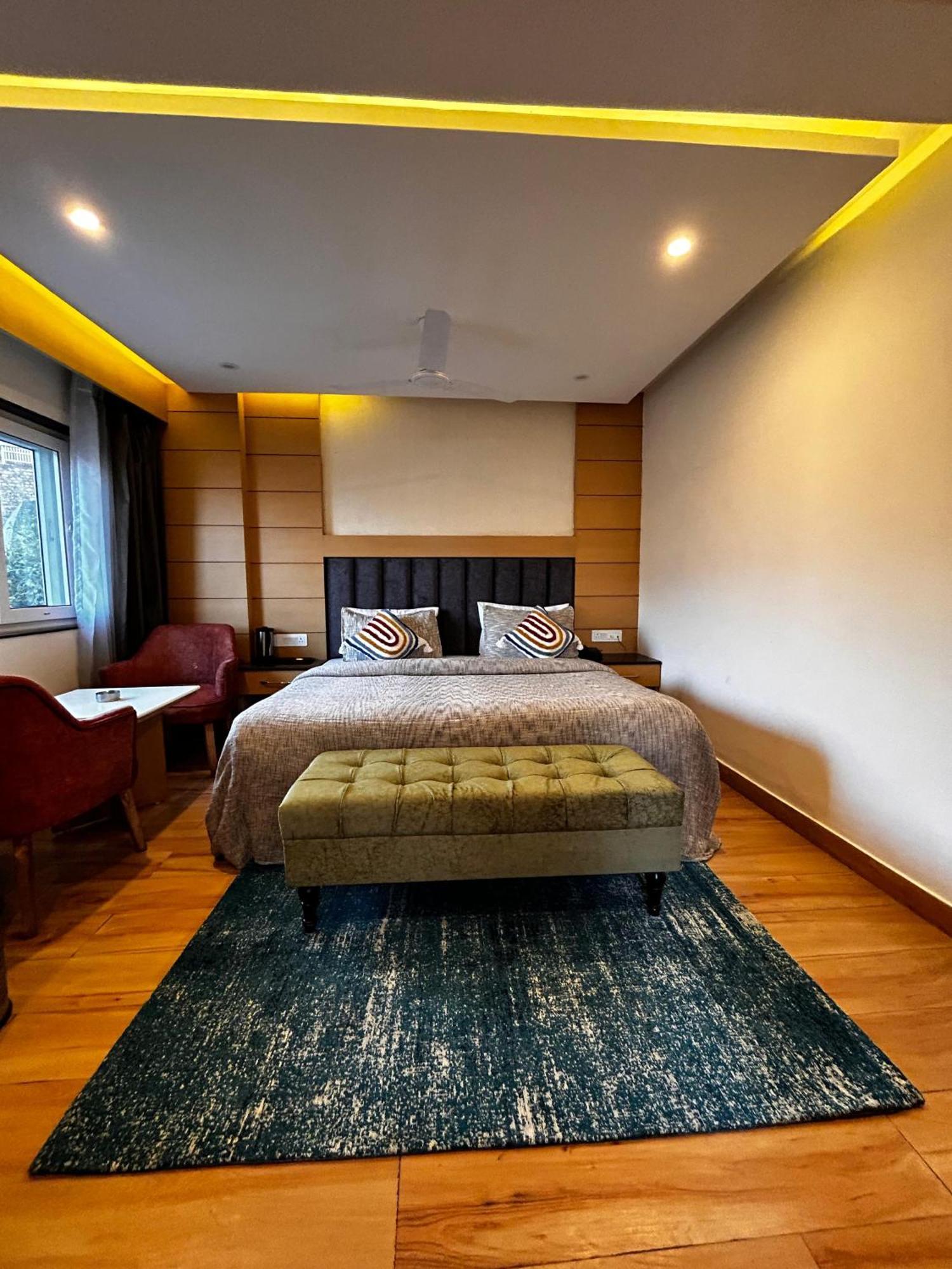 Perfectstayz Premium At Mall Road Mussoorie Esterno foto