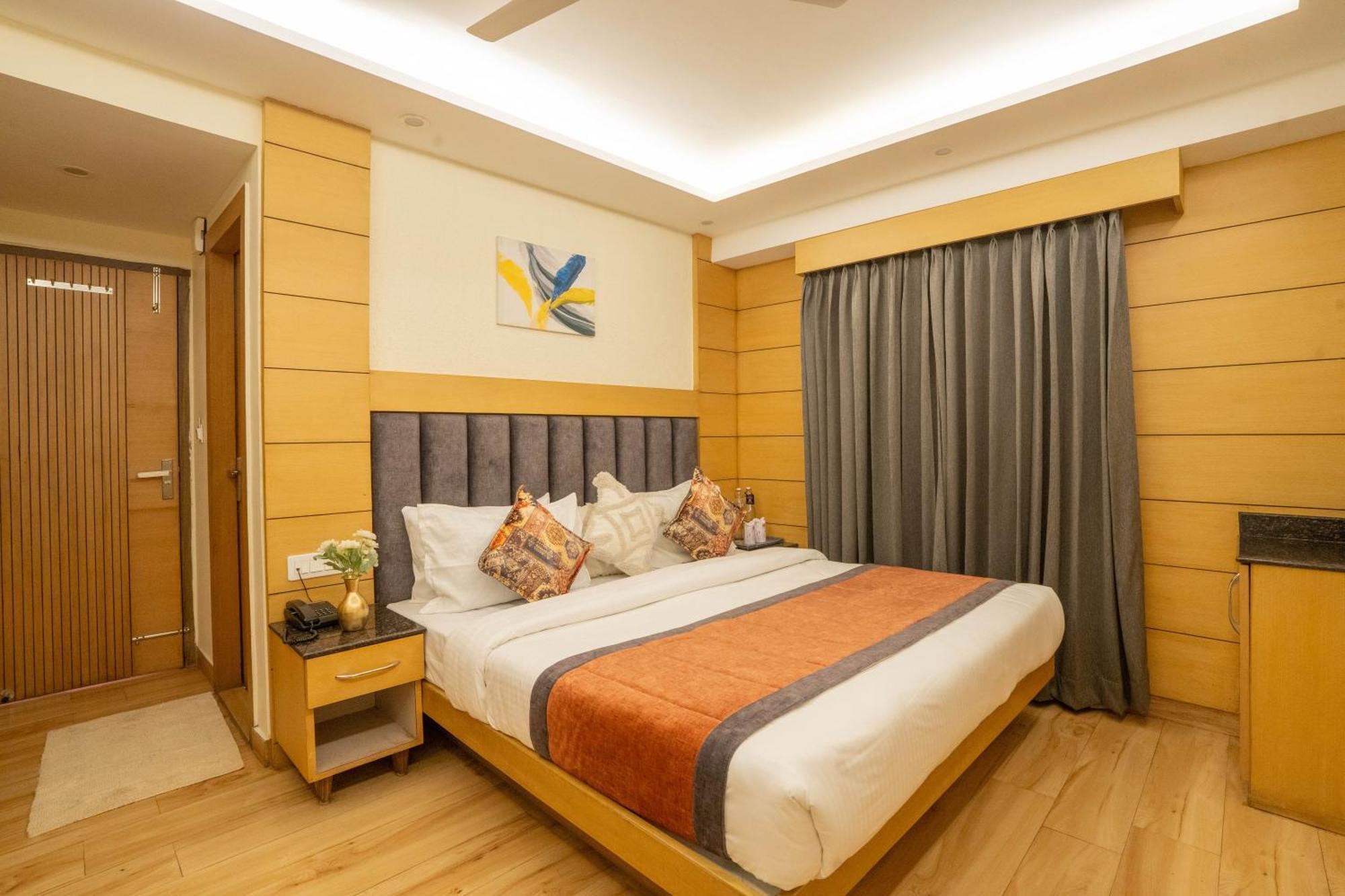 Perfectstayz Premium At Mall Road Mussoorie Esterno foto