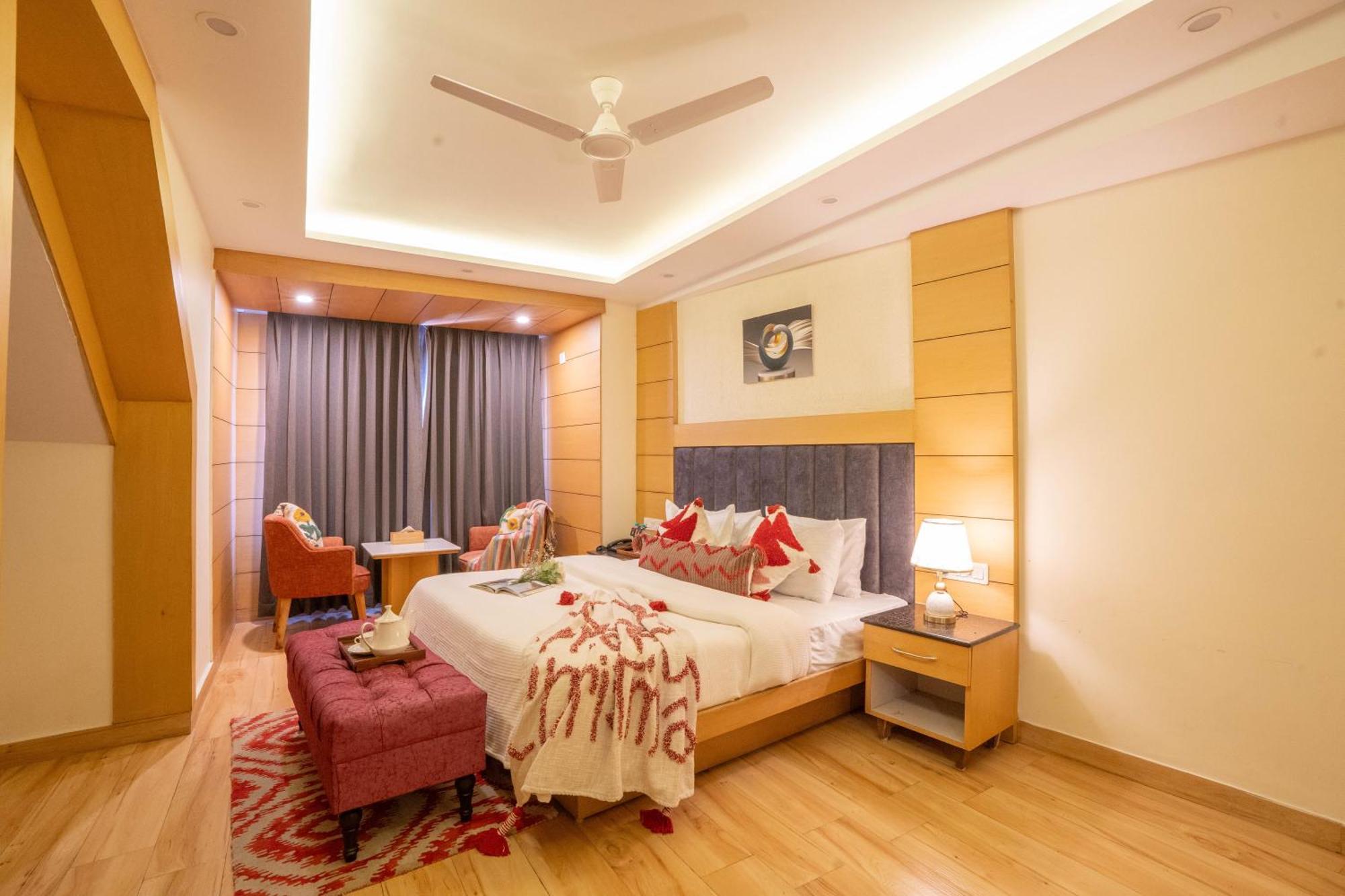 Perfectstayz Premium At Mall Road Mussoorie Esterno foto